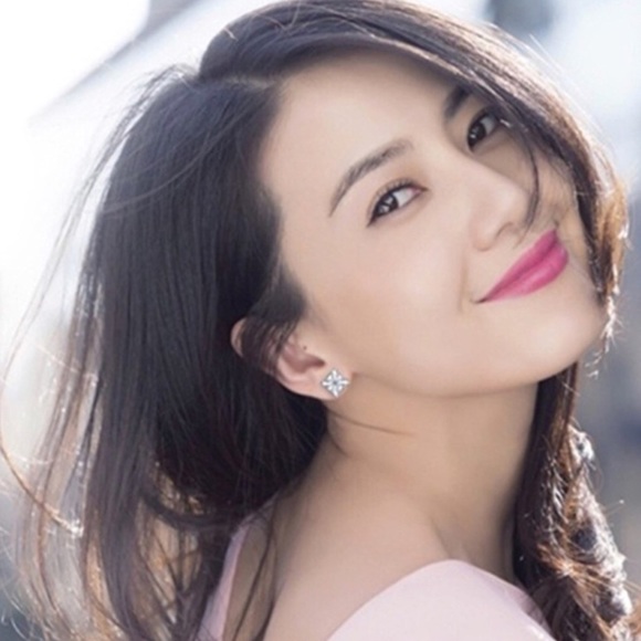 AAA cz baguette 925 studs - Picture 8 of 8